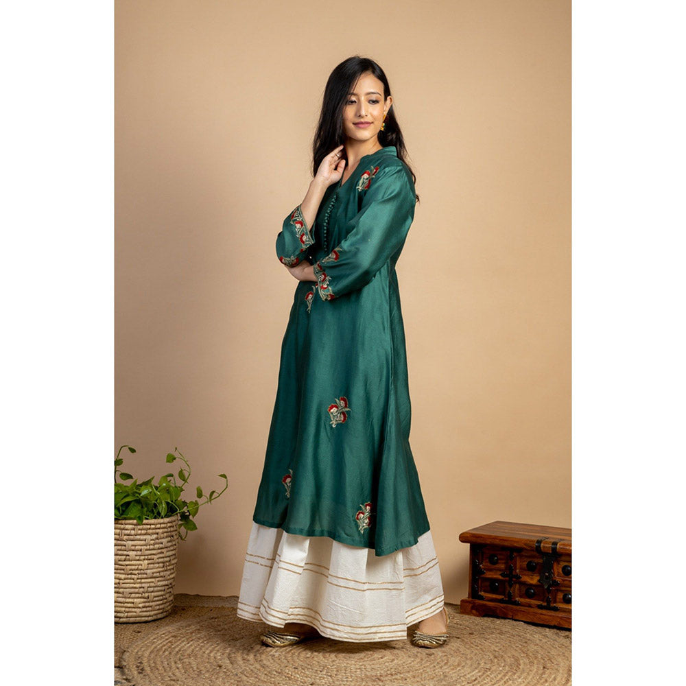 Mushio Chaitra Kurta with Floral Embroidery