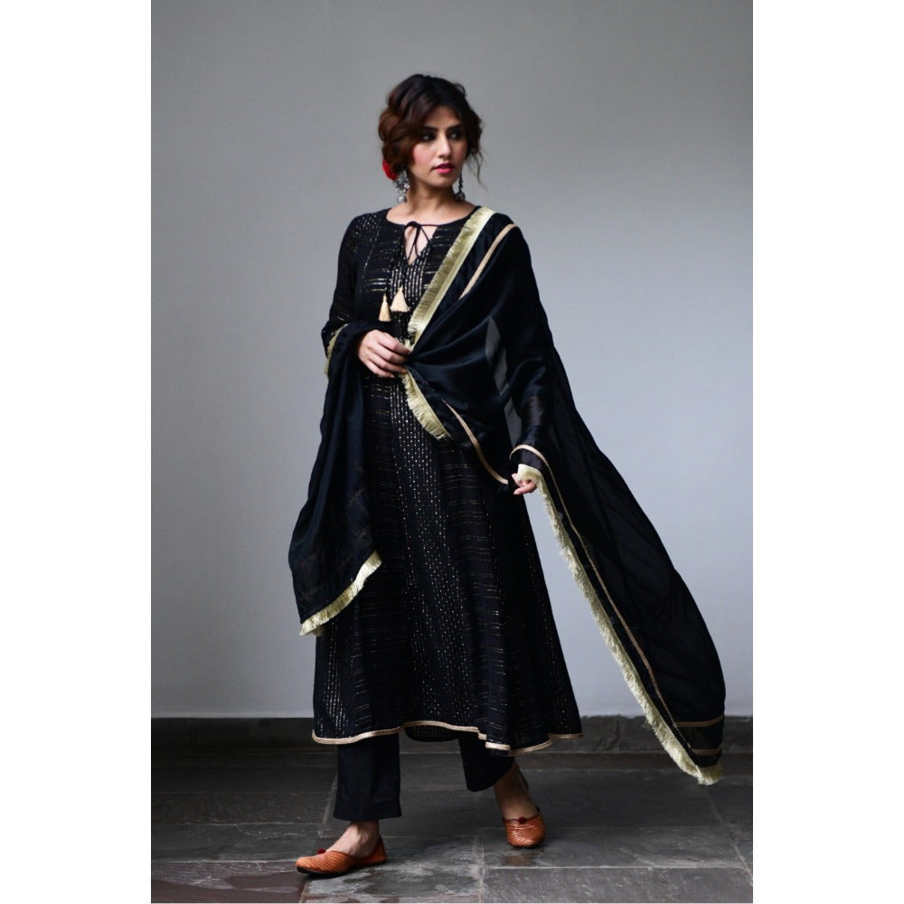 Myaara Kaari Anarkali Set (Set of 3)