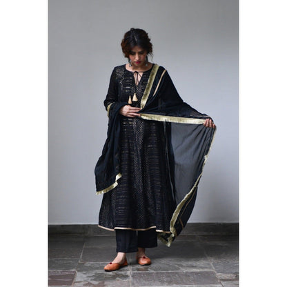 Myaara Kaari Anarkali Set (Set of 3)