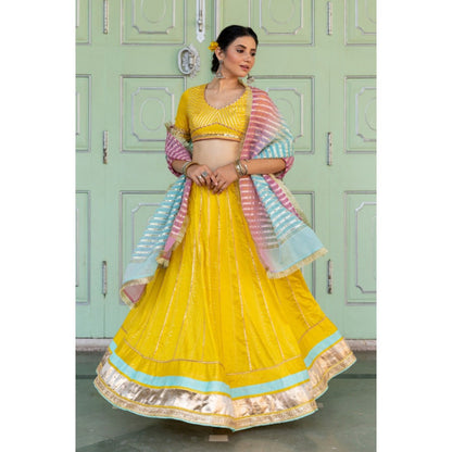 Myaara Kesar Lehenga Set (Set of 3)