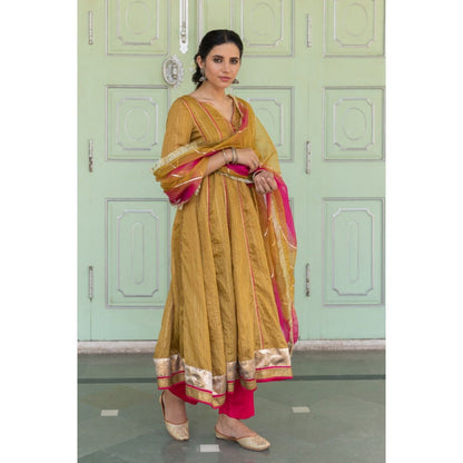 Myaara Gulbahar Anarkali Set (Set of 3)