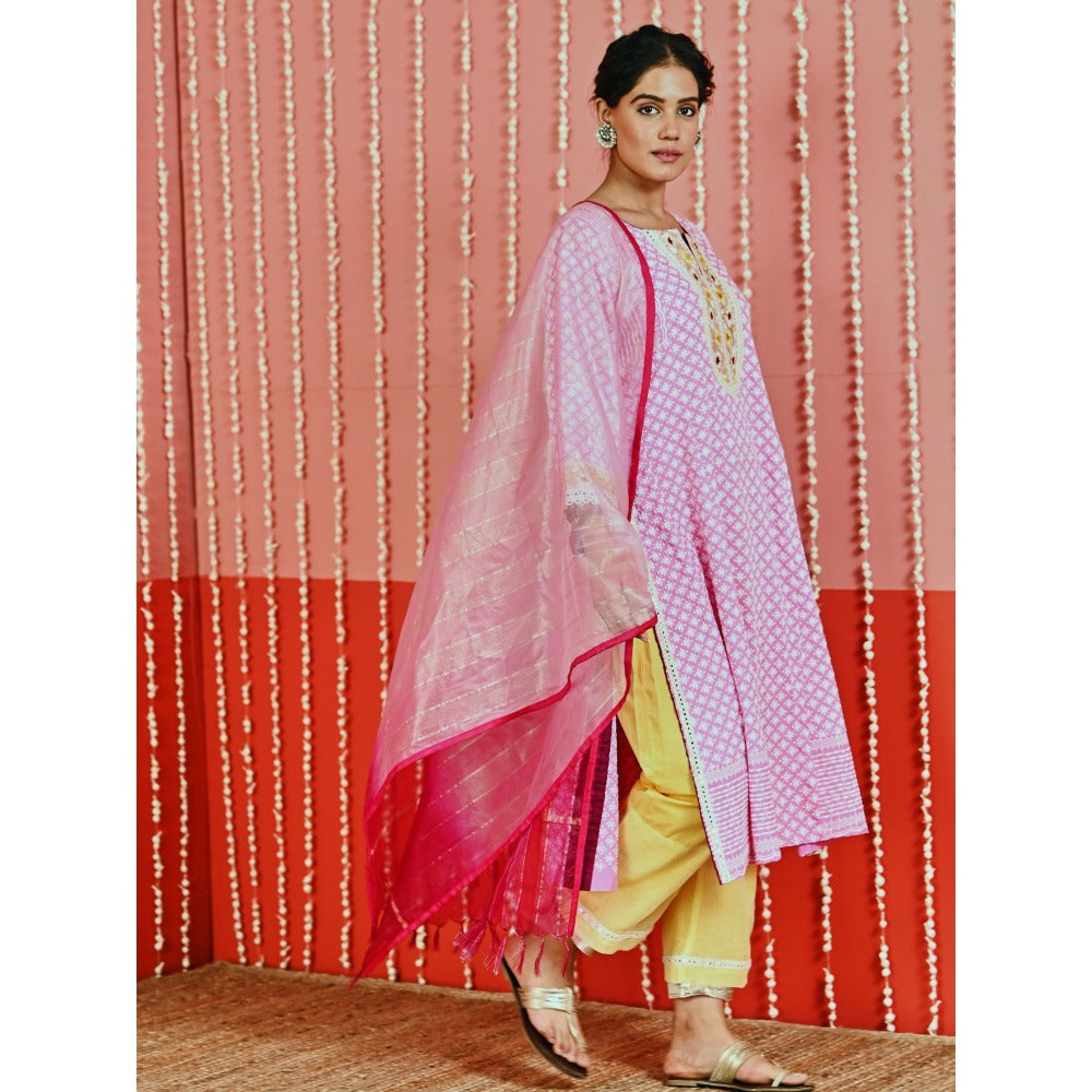 Myaara Pink Cotton Ethnic Kurta And Pant With Self-Embroidery And Organza Dupatta (Set of 3)