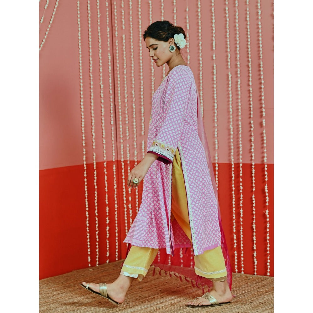 Myaara Pink Cotton Ethnic Kurta And Pant With Self-Embroidery And Organza Dupatta (Set of 3)