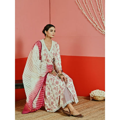 Myaara Off-White Printed Cotton Ethnic Angarkha Kurta And Pant With Ombre Dupatta (Set of 3)