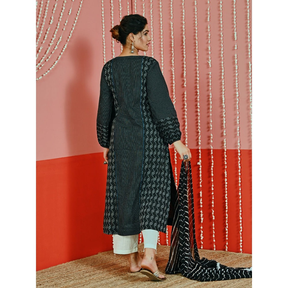 Myaara Black Kantha Cotton Kurta And Pant With Leheriya Chiffon Dupatta (Set of 3)