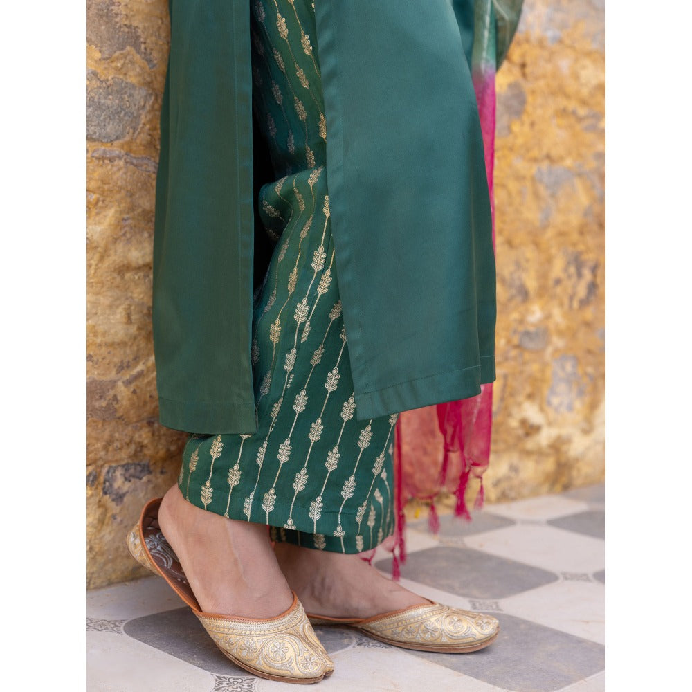 Myaara Forest Green Embroidered A-Line Kurta with Pant and Dupatta (Set of 3)