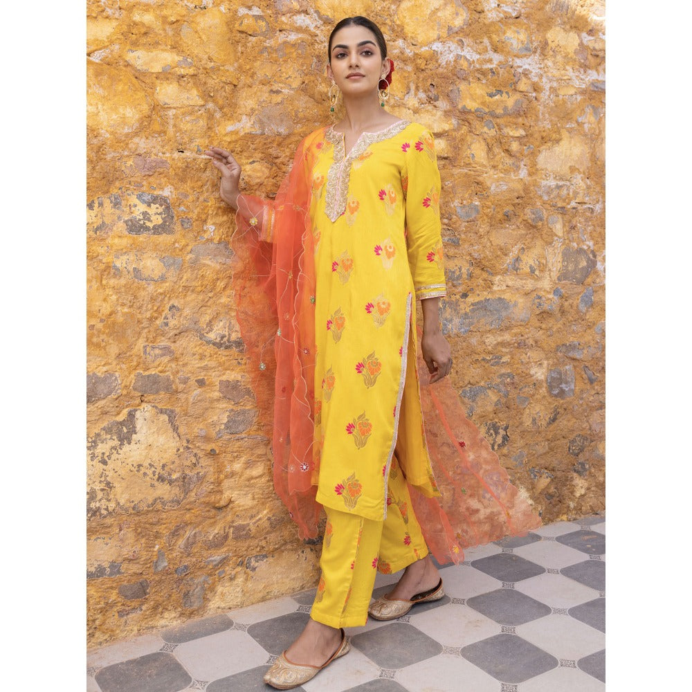 Myaara Yellow Embroidered Ethnic Straight Kurta with Pant and Dupatta (Set of 3)