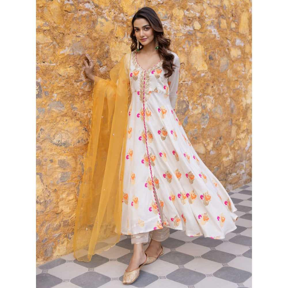 Myaara White Embroidered Flared Anarkali Kurta with Pant and Dupatta (Set of 3)