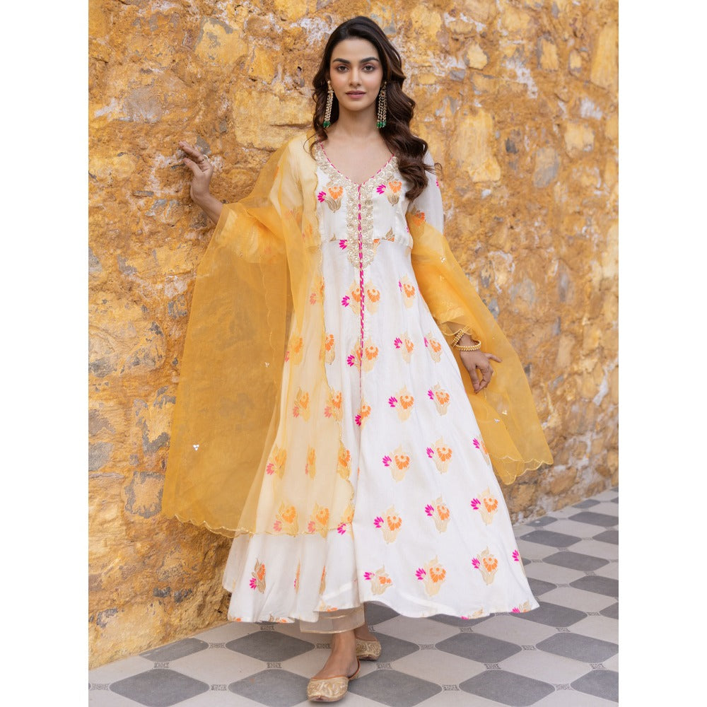 Myaara White Embroidered Flared Anarkali Kurta with Pant and Dupatta (Set of 3)