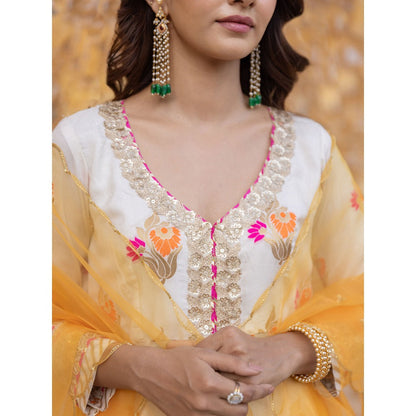 Myaara White Embroidered Flared Anarkali Kurta with Pant and Dupatta (Set of 3)