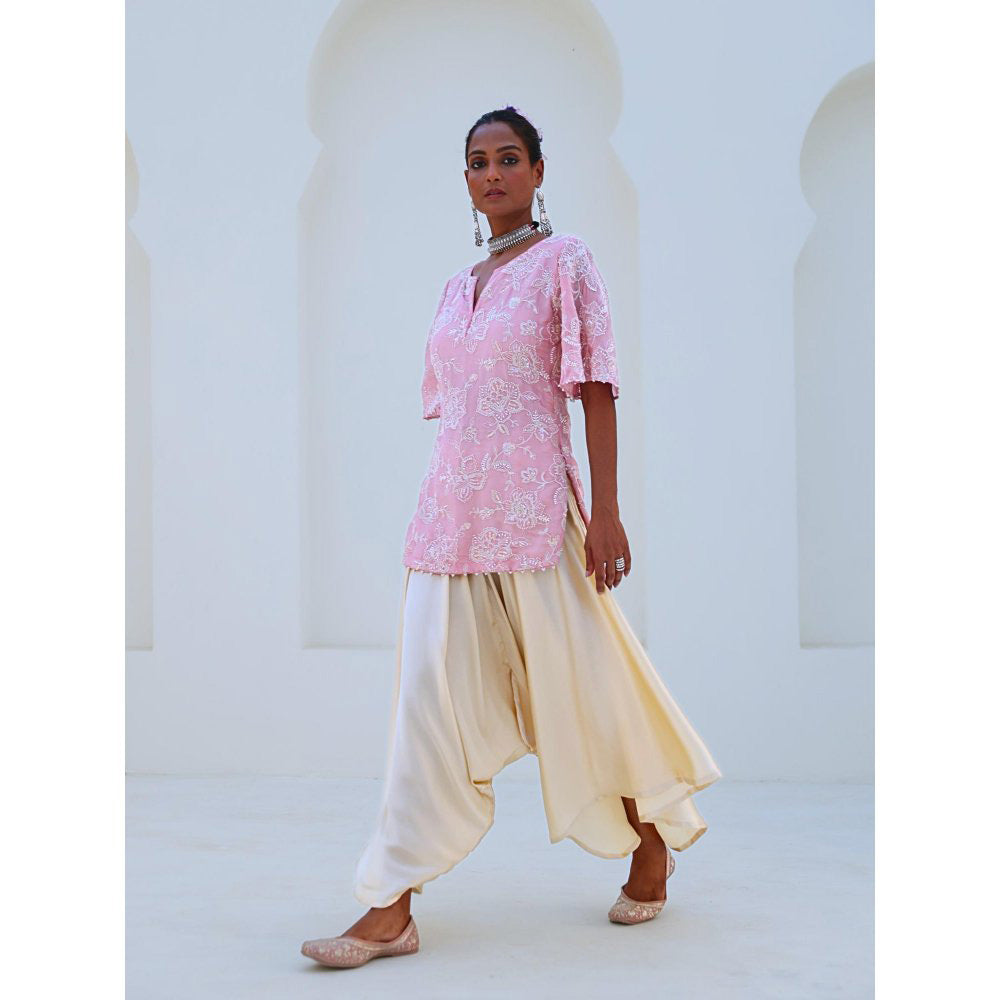 Myaara Soft Pink Embroidered Tissue Kurta with Pant Organza Dupatta (Set of 3)