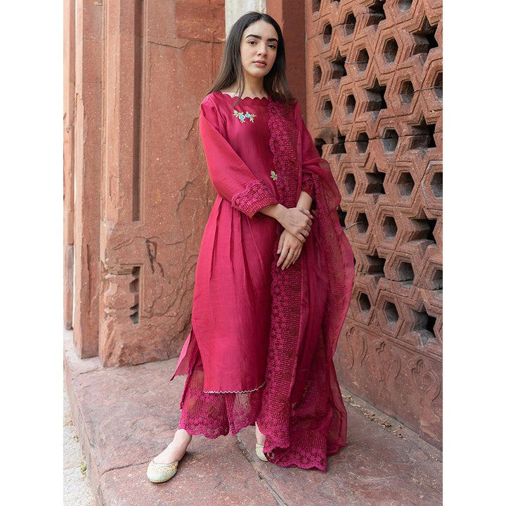 NAAZ BY NOOR Classic Magenta Ensemble Kurta With Pant And Dupatta (Set of 3)