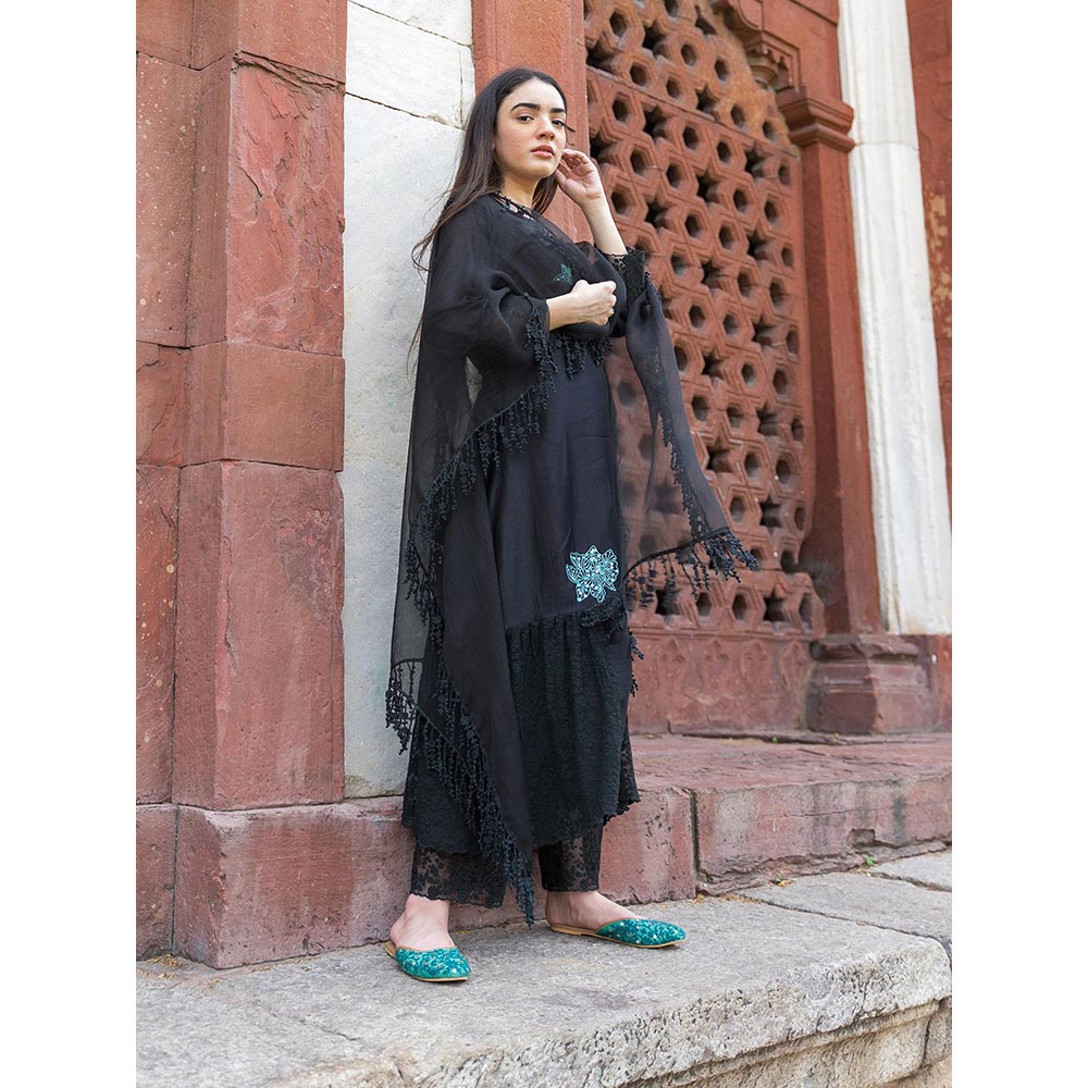 NAAZ BY NOOR Classic Black Ensemble Kurta With Pant And Dupatta (Set of 3)