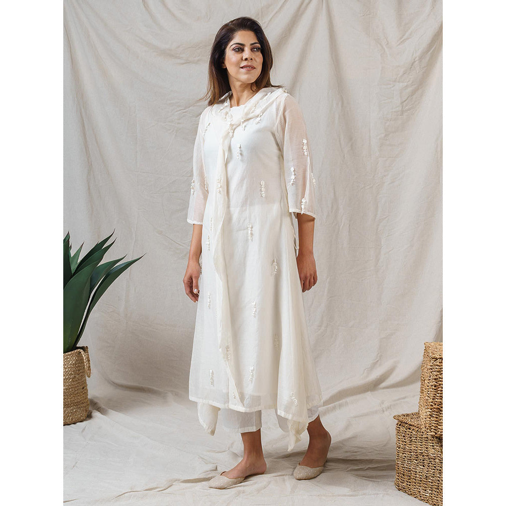 NAAZ BY NOOR Cosmos White Ensemble Kurta With Pant And Dupatta (Set of 3)