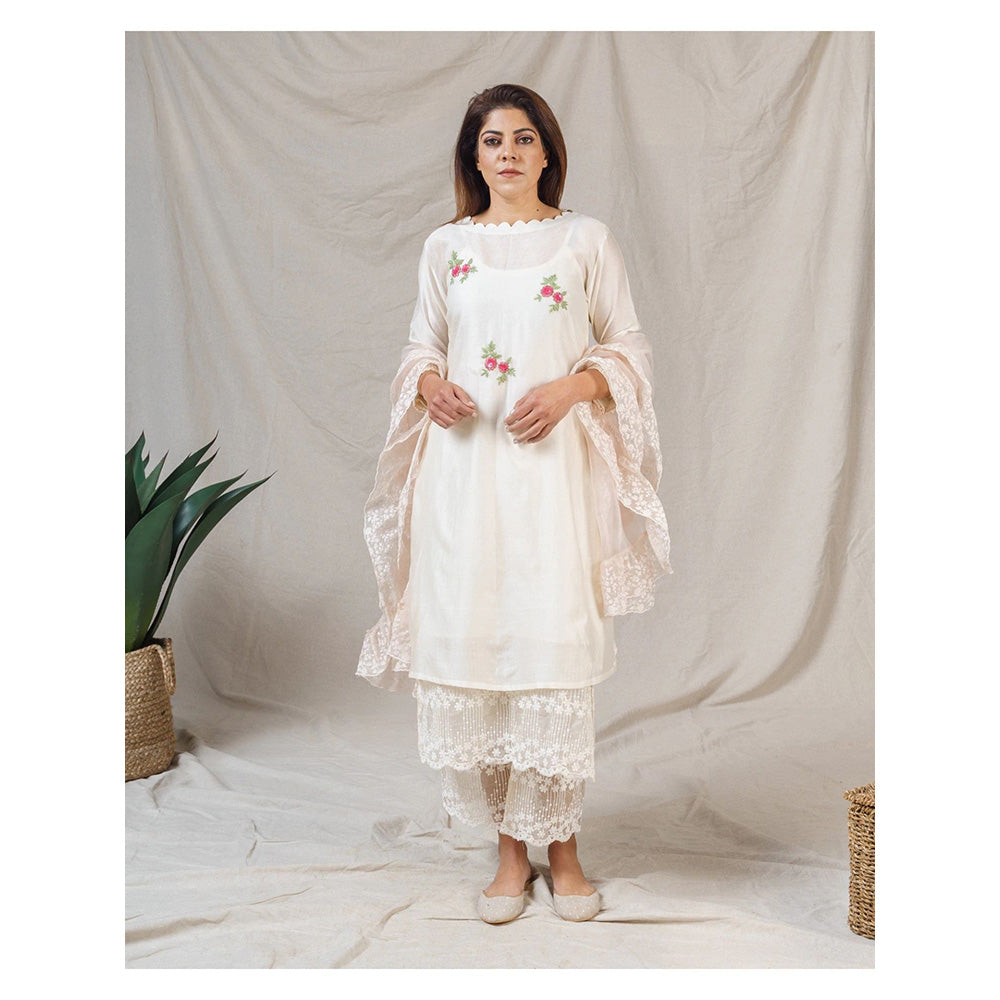 NAAZ BY NOOR Magnolia White Kurta With Pant And Dupatta (Set of 3)