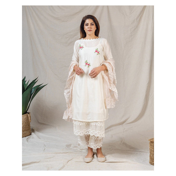 NAAZ BY NOOR Magnolia White Kurta With Pant And Dupatta (Set of 3)