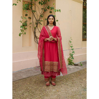 Naaz By Noor Kikli Pink Embroidered Kurta with Pant and Dupatta (Set of 3)