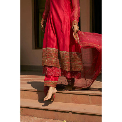 Naaz By Noor Kikli Pink Embroidered Kurta with Pant and Dupatta (Set of 3)