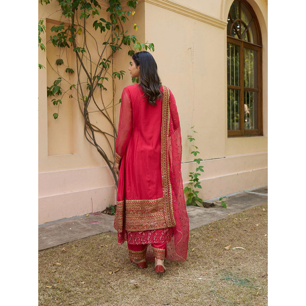 Naaz By Noor Kikli Pink Embroidered Kurta with Pant and Dupatta (Set of 3)