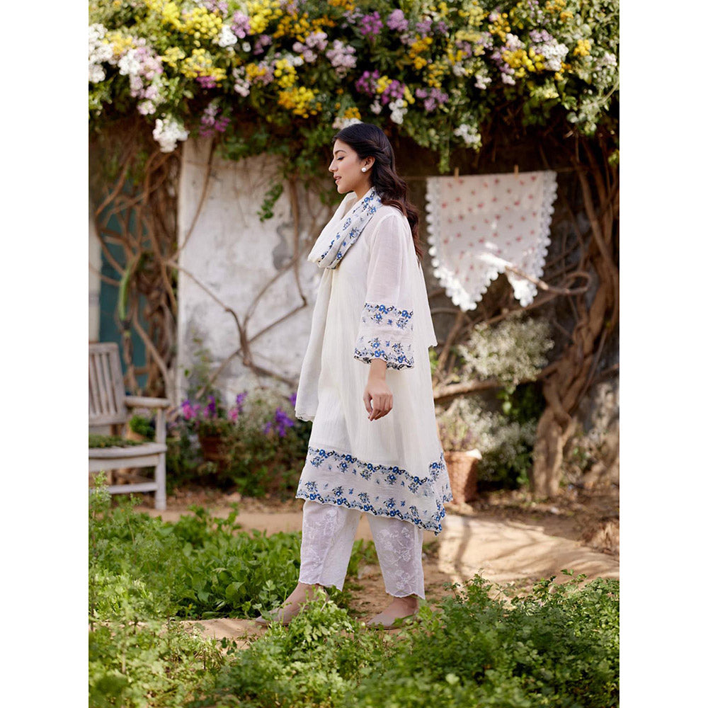 Naaz By Noor White Daisy Kurta with Pant and Dupatta (Set of 3)