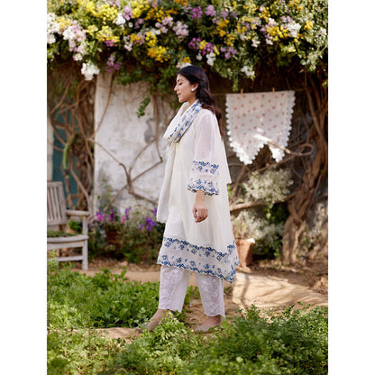 Naaz By Noor White Daisy Kurta with Pant and Dupatta (Set of 3)