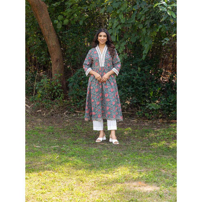 Naseebo Green Dusky Petals Hand-Blocked Cotton Kurta with Pant (Set of 2)