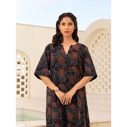 Naseebo Black Rustic Rose Ajrakh Kurta with Pant (Set of 2)