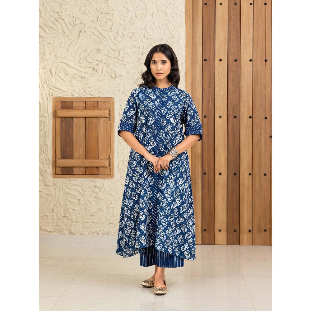 Naseebo Eternal Grace Blue Kurta with Pant (Set of 2)