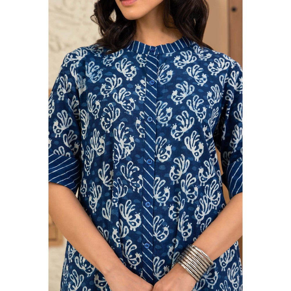 Naseebo Eternal Grace Blue Kurta with Pant (Set of 2)