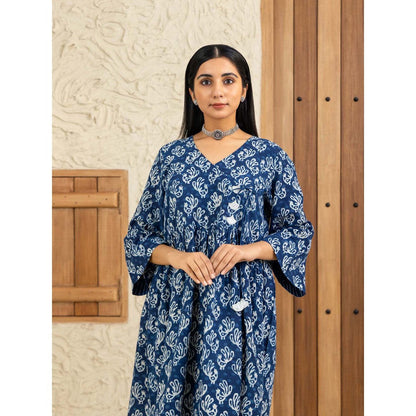 Naseebo Serenity Bloom Blue Kurta with Pant (Set of 2)
