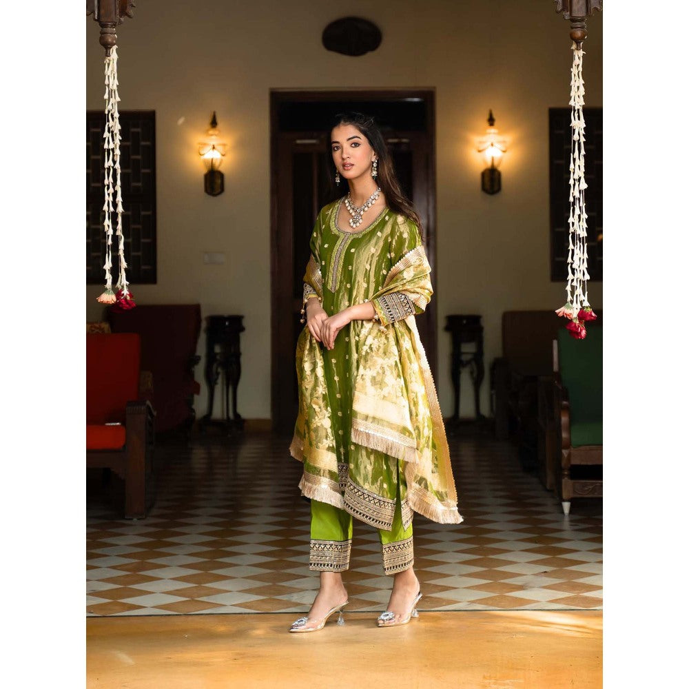Naseebo Regal Green Banarasi Silk Kurta with Pant and Dupatta (Set of 3)