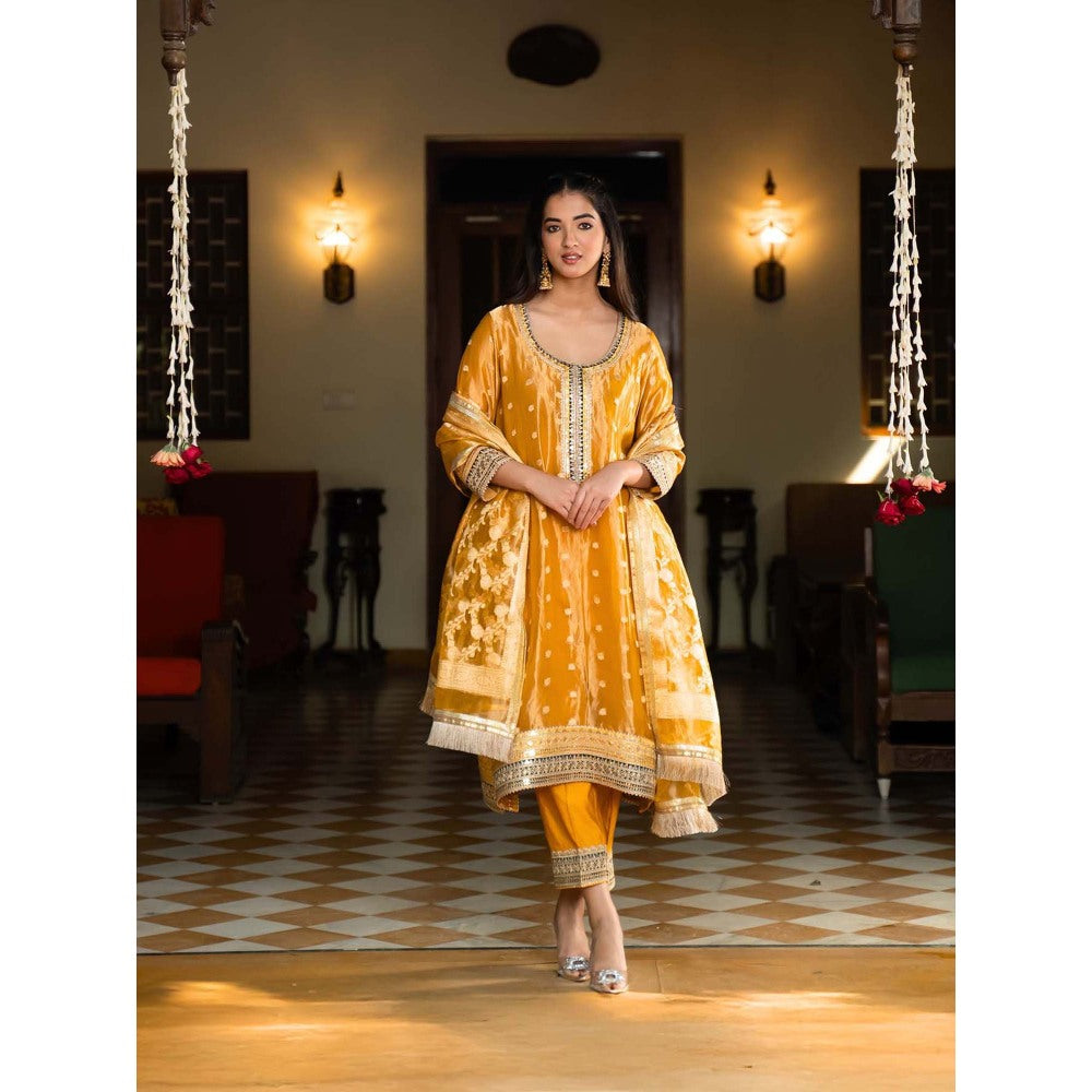 Naseebo Yellow Radiance Banarasi Silk Kurta with Pant and Dupatta (Set of 3)
