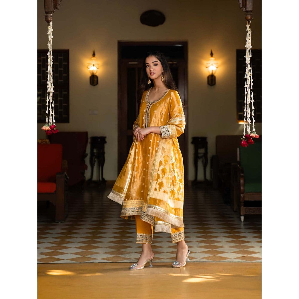 Naseebo Yellow Radiance Banarasi Silk Kurta with Pant and Dupatta (Set of 3)