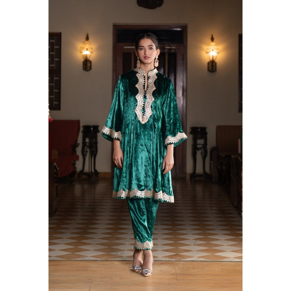 Naseebo Bottle Green Velvet Co-Ord (Set of 2)