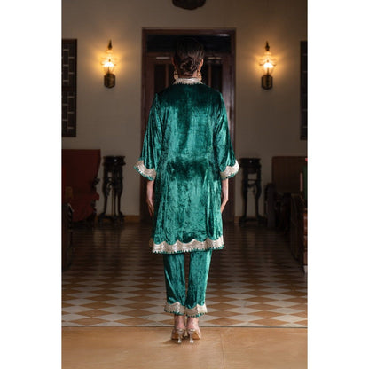 Naseebo Bottle Green Velvet Co-Ord (Set of 2)