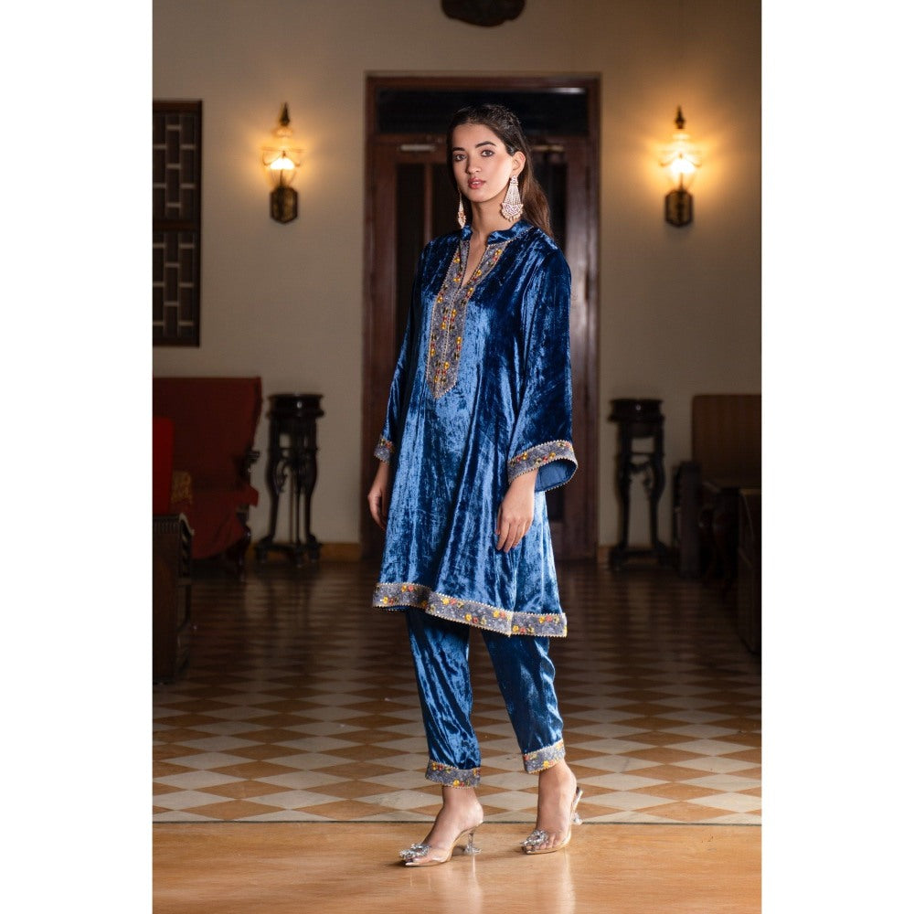 Naseebo Royal Blue Velvet Co-Ord (Set of 2)