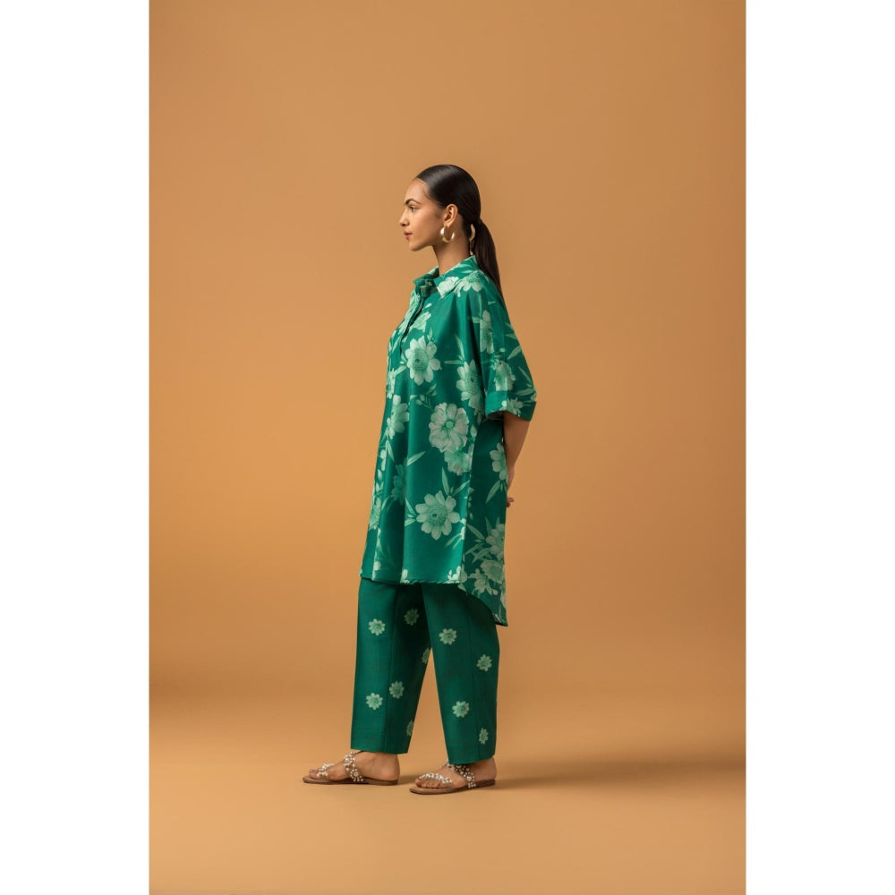 Naseebo Emerald Whisper Muslin Kurta with Pant - Green