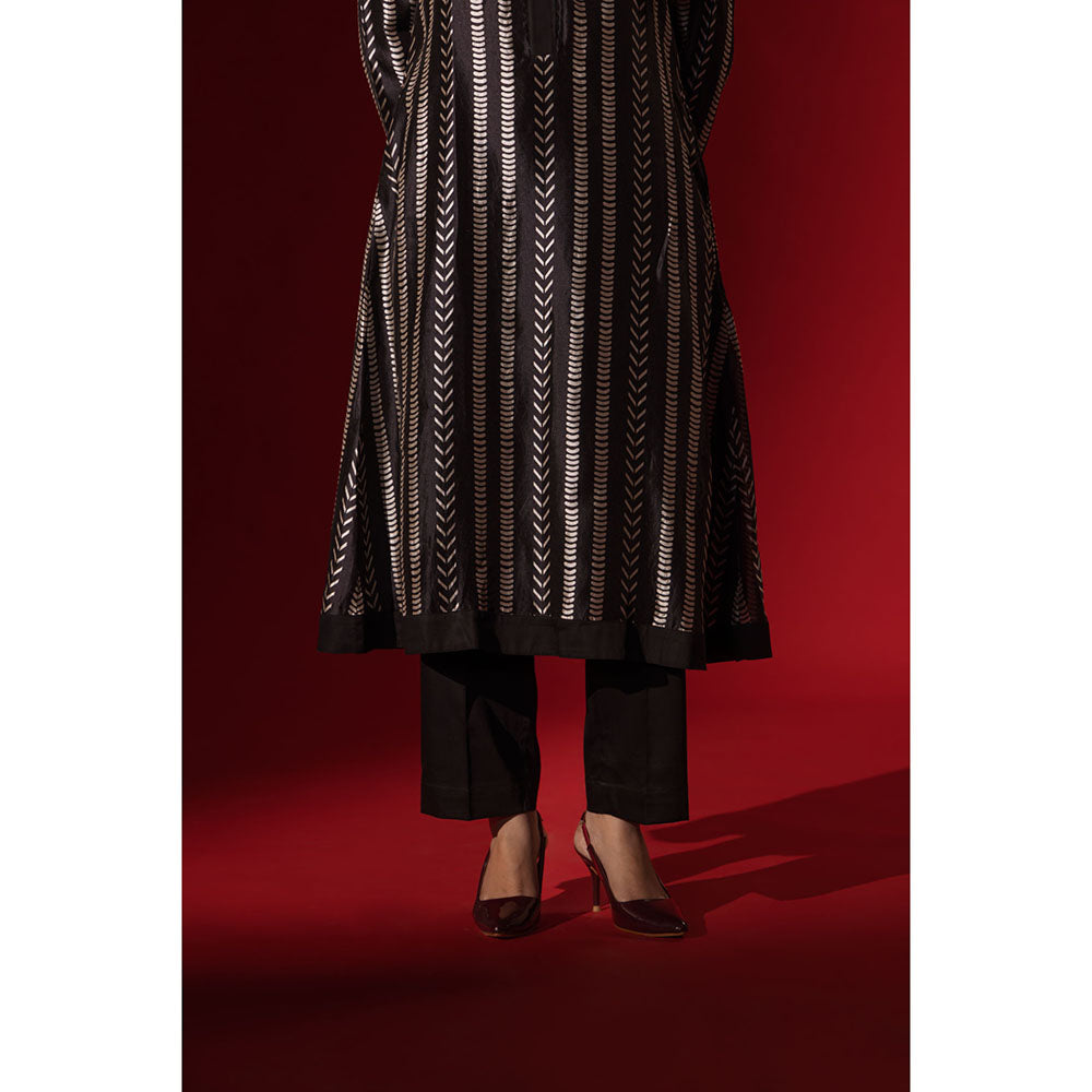 Naseebo Linear Rhythm Ebony Black Silk Kurta and Pant