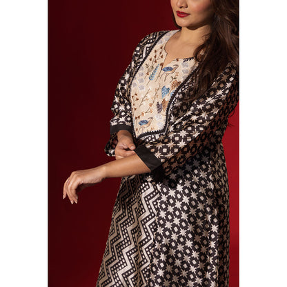 Naseebo Ebony Black Silk Embroidery Kurta and Pant
