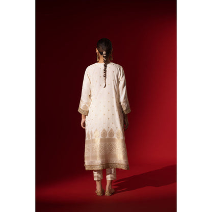 Naseebo Crimson Royale Embroidered Kurta with Pant & Dupatta