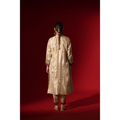 Naseebo Tapestry Cream Brocade Kurta with Pant & Dupatta