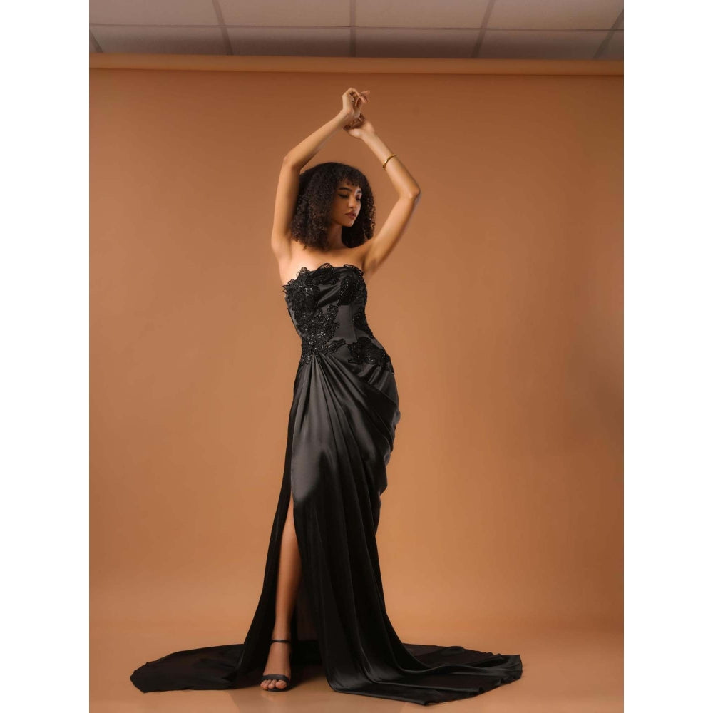 Natalia Livingston Black Audrey Valarie Gown
