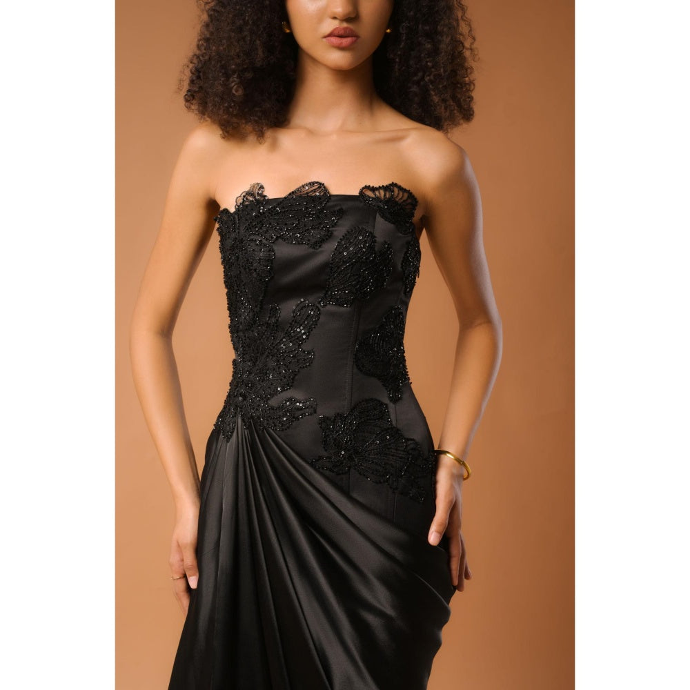 Natalia Livingston Black Audrey Valarie Gown