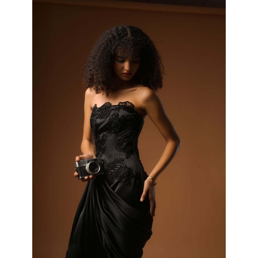 Natalia Livingston Black Audrey Valarie Gown