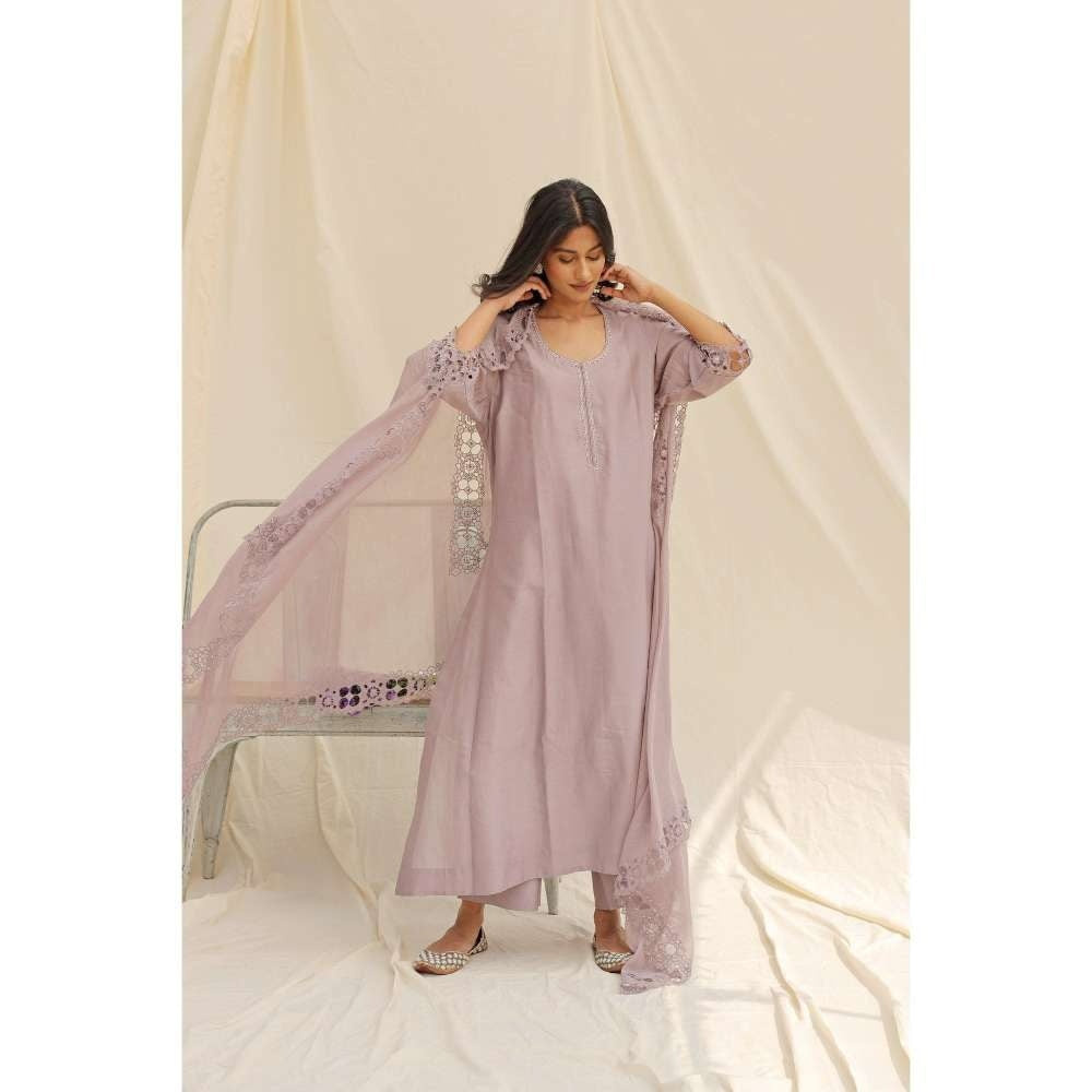 Neelu Sethi Lavender Embroidered Kurta With Pant and Dupatta (Set of 3)