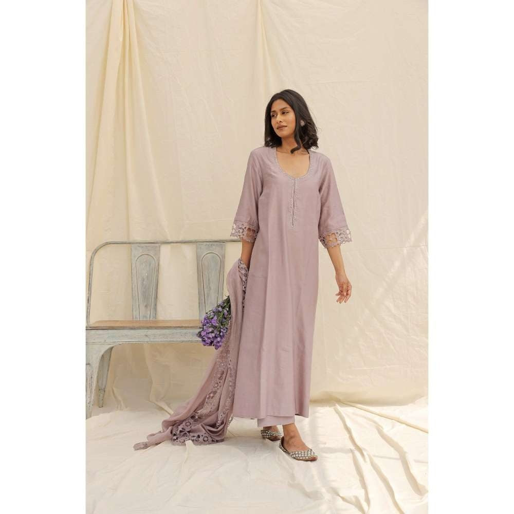Neelu Sethi Lavender Embroidered Kurta With Pant and Dupatta (Set of 3)