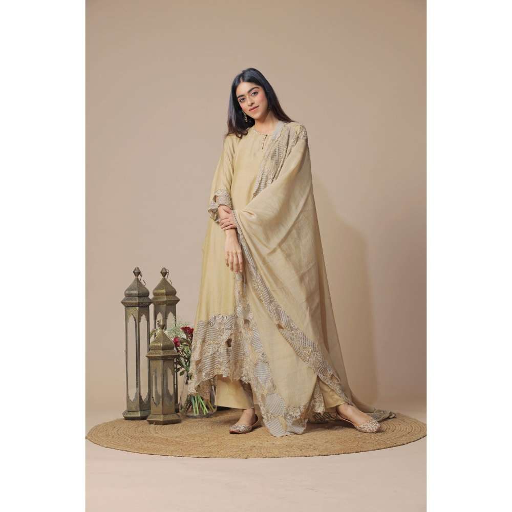 Neelu Sethi Gold Chanderi Kurta With Pant And Embroidered Dupatta (Set of 3)