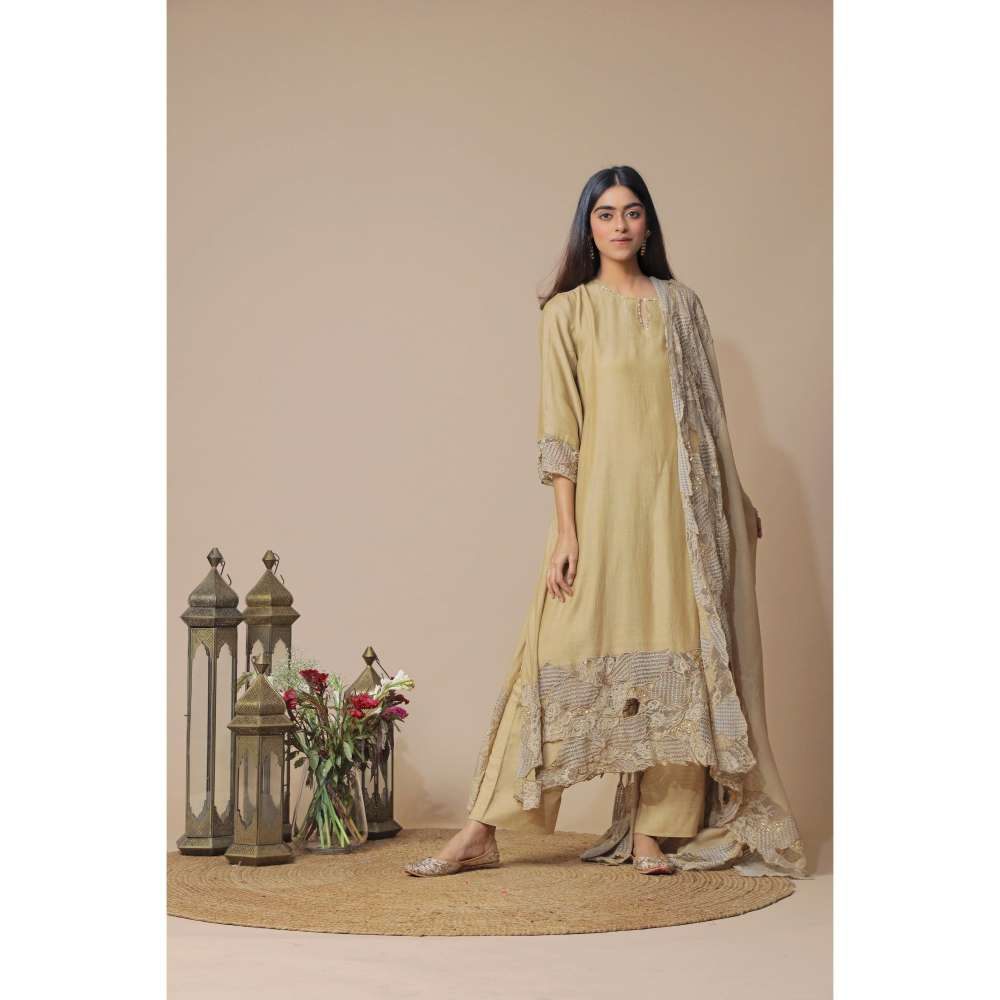 Neelu Sethi Gold Chanderi Kurta With Pant And Embroidered Dupatta (Set of 3)