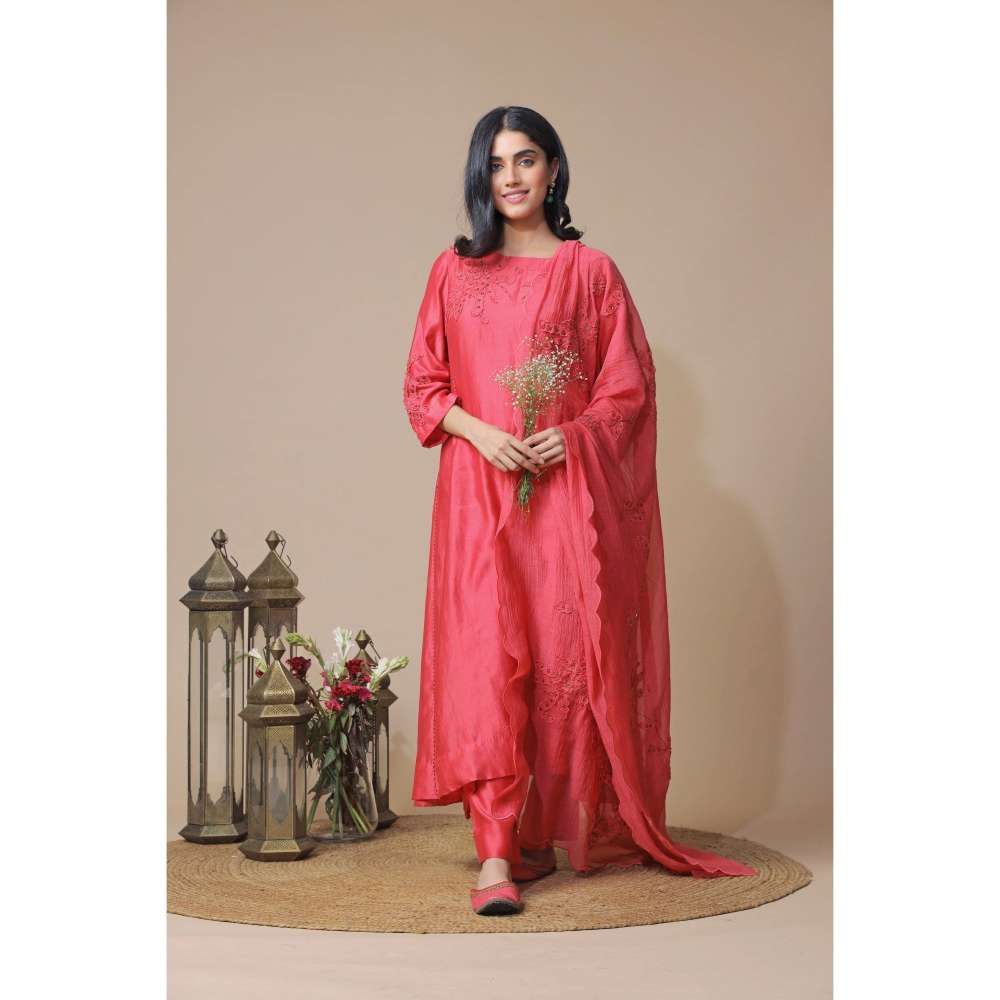 Neelu Sethi Pink Kurta With Satin Pant And Embroidered Dupatta (Set of 3)
