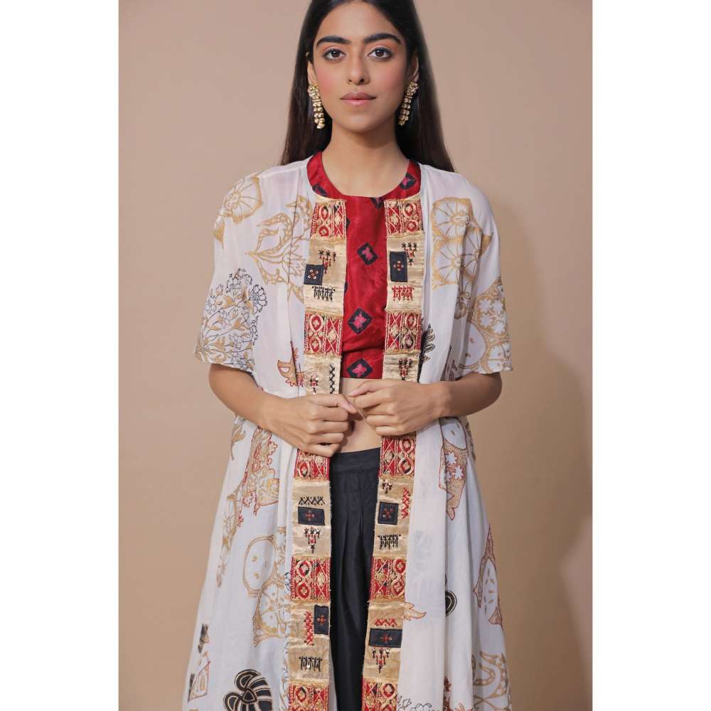 Neelu Sethi Tie Dye Blouse And Hand Embroidered Cape With Salwar (Set of 3)